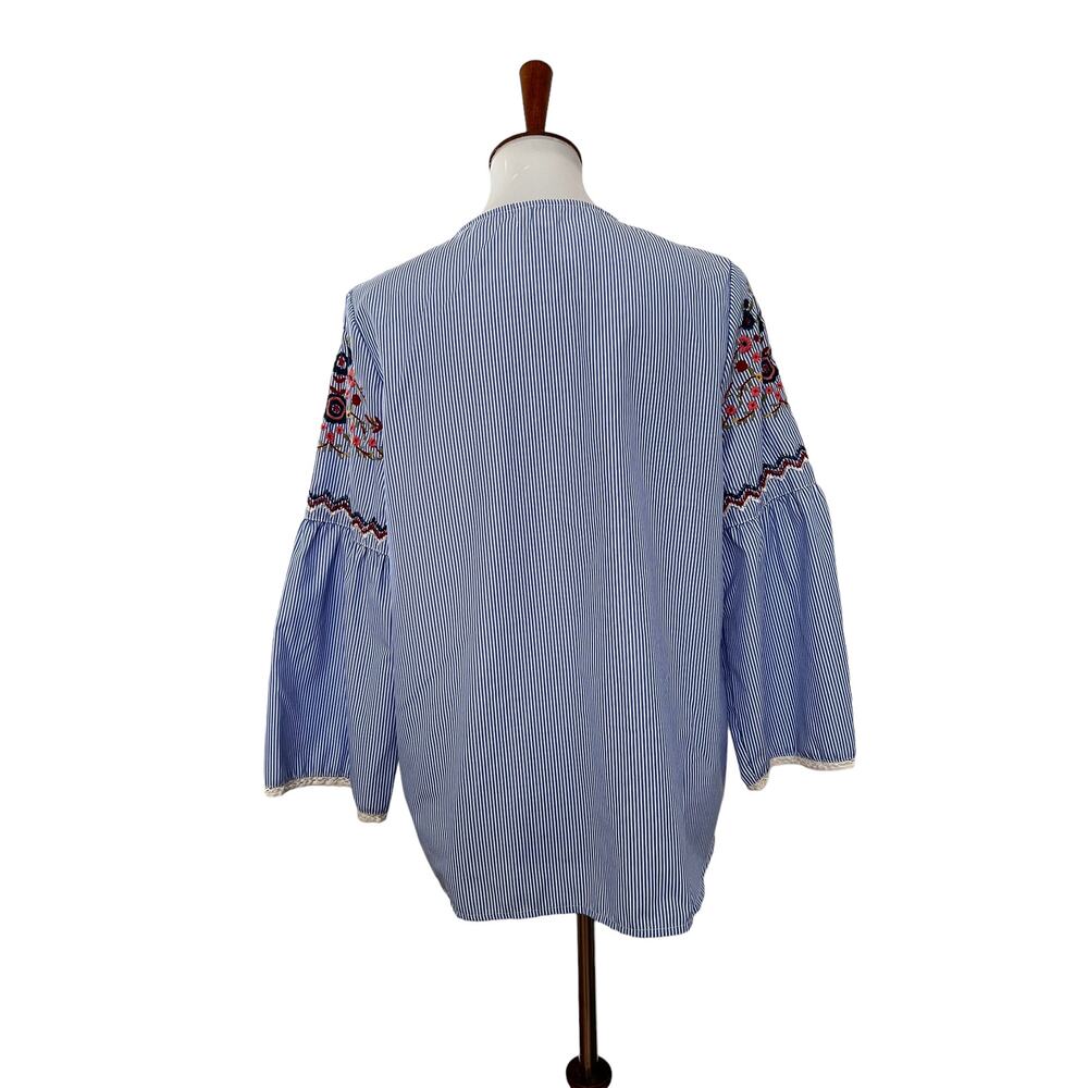 Jennifer & Grace Striped Floral Embroidered Blouse Long Sleeve Blue M Medium - Picture 3 of 8